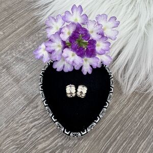 🌷BRIGHTON Two Mini White Enamel Ring of Flower Bead Spacers